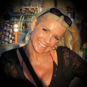 Meet your Posher, Debbie